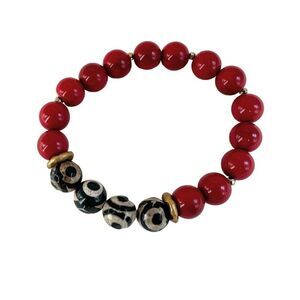 Red and black eye beaded protection stretchy bracelet
